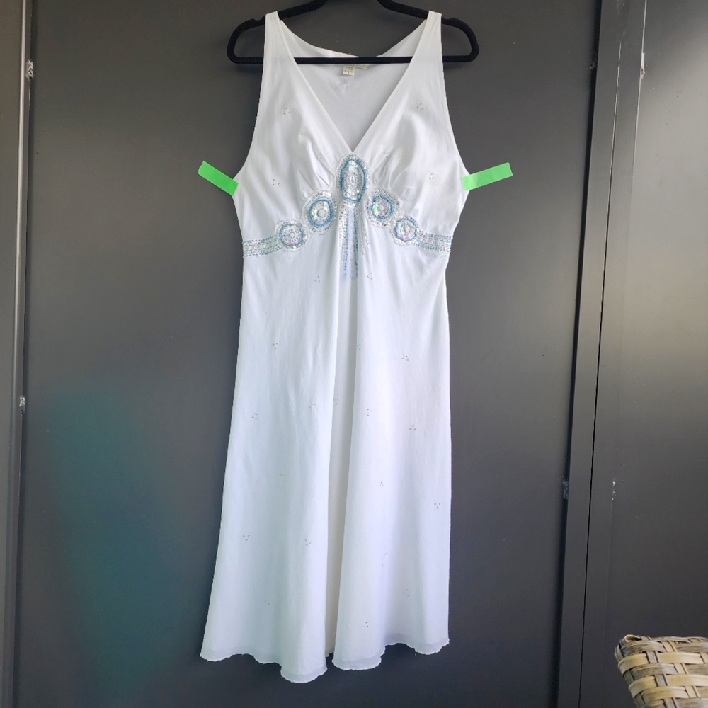 EUC  WHITE 100% COTTON DRESS WITH BLUE SEQUIN EMBELLISHMENTS - SIZE 4
